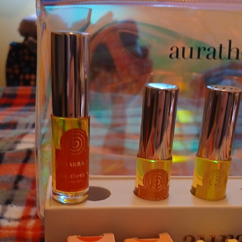Auratherapy Chakra Boosting Body Oil Discovery Set - Picture 4 of 5